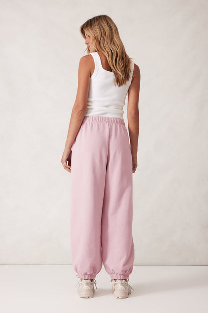 BARREL LEG TRACKPANT/BLUSH EMBROIDERY LOGO
