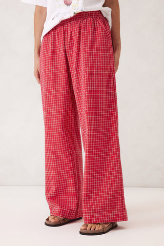 The Lounge classic red white check