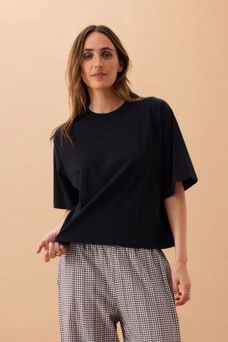 Phoebe Premium Tee Black