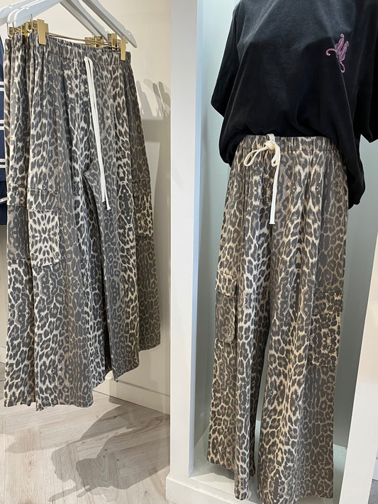 Leopard Pocket Pant