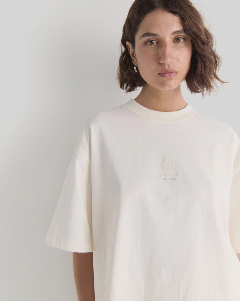 STAPLE EMBROIDERY TEE