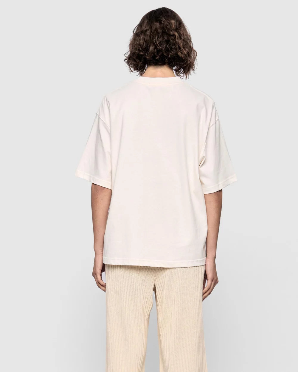 STAPLE EMBROIDERY TEE