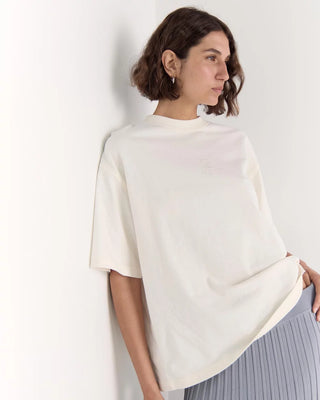 STAPLE EMBROIDERY TEE