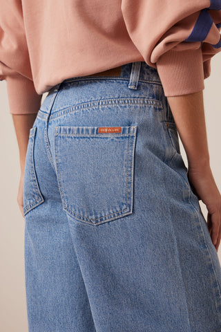 Leah Tapered Barrel Jean - Vintage Blue
